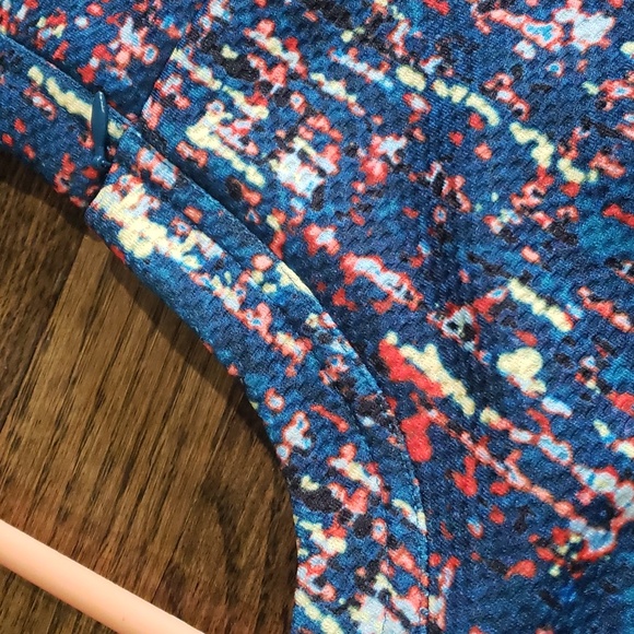 Multicolored Short Sleeve Dress - Picture 7 of 10